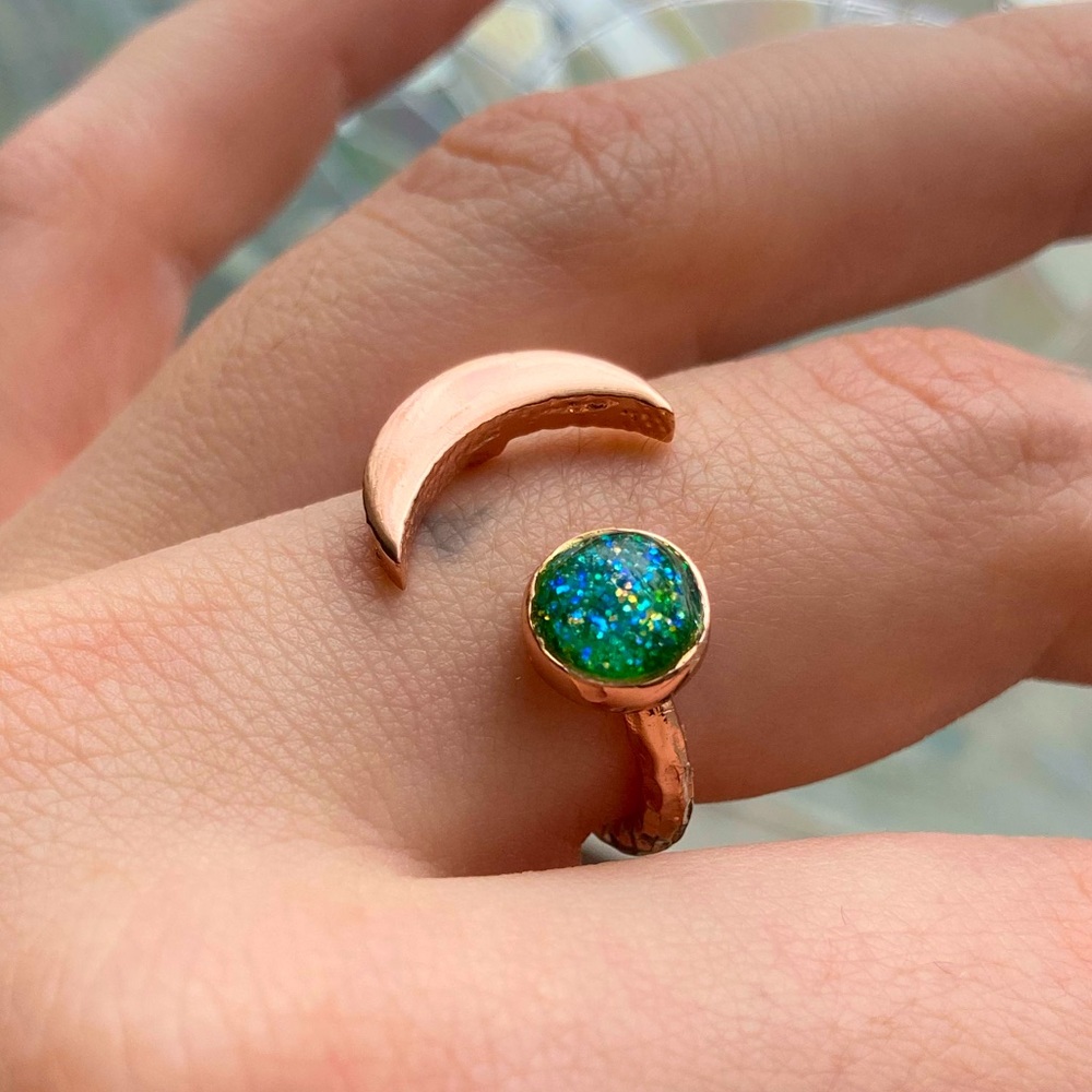 🚫SOLD🚫💖Opal Moon & Planet Ring (Adjustable) EMERALD SPARKLE ❇️